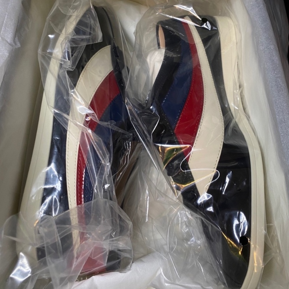 Gucci Sneakers - Picture 6 of 7